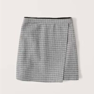 Abercrombie Women's Wrap Plaid Mini Skirt